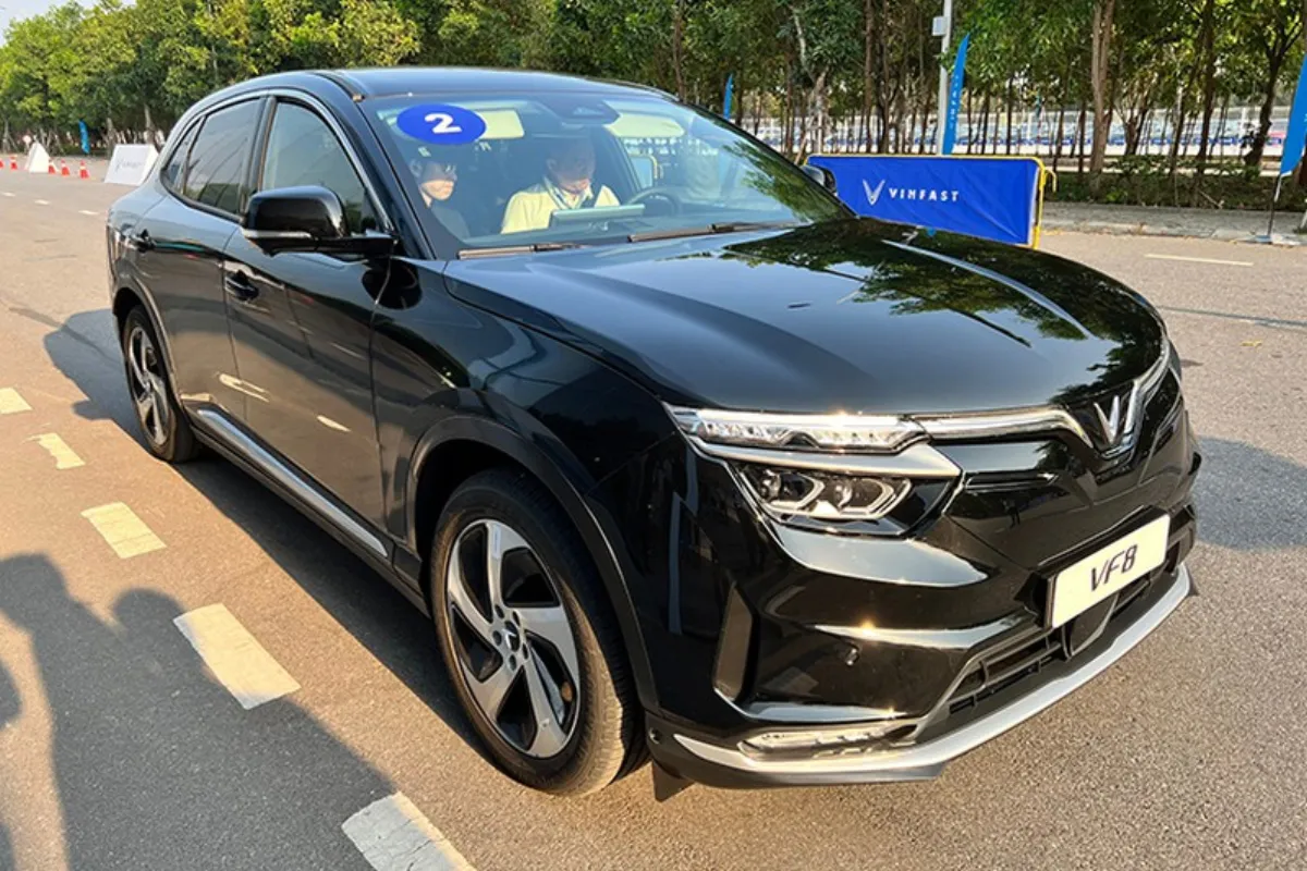 VinFast VF8 2025 - SUV điện thông minh với công nghệ tiên tiến