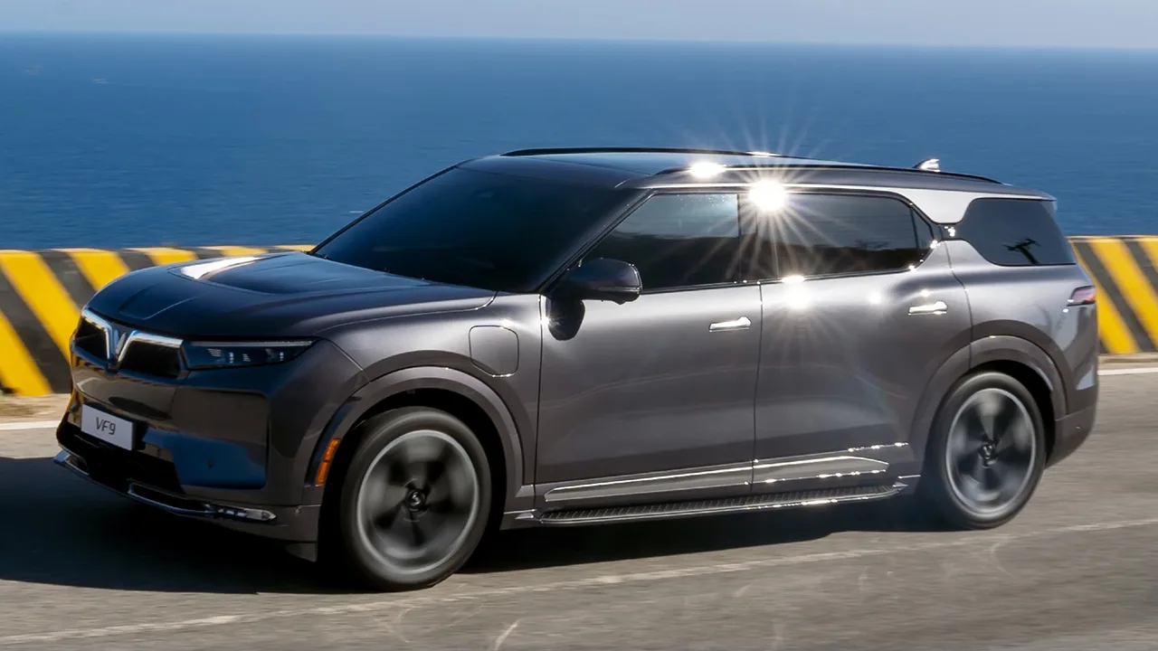 VinFast VF 9 - Xe điện SUV SUV cỡ E giá từ 1.439.040.000 đ